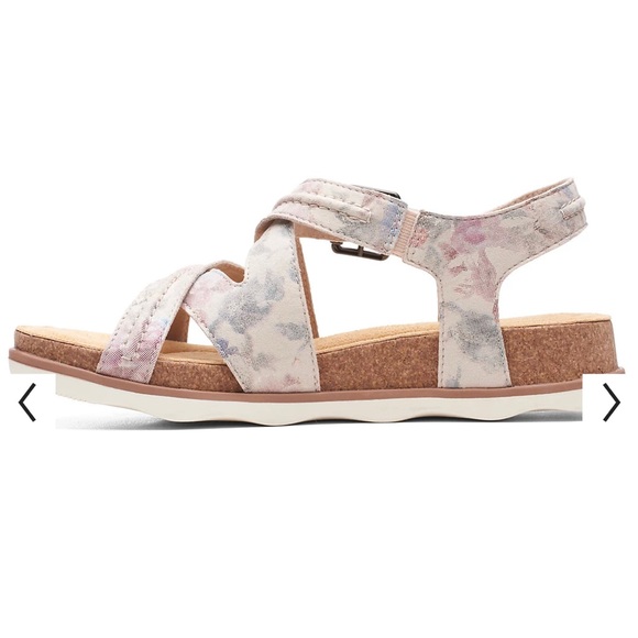 Clarks® Brynn Ave Women's Sandals - Picture 1 of 10